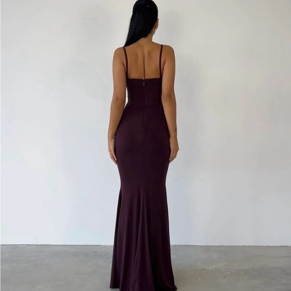 HOUSE OF CB - Milena Corset Dress - size medium - dark cherry - Picture 3 of 3